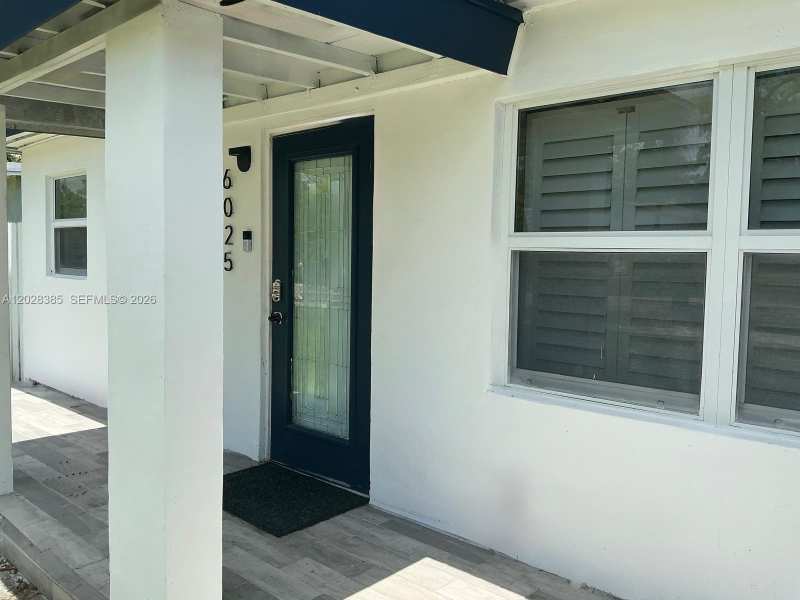 6025 SW 40th St, Miramar FL 33023