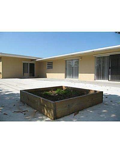 1370 NW 54th Terrace, Lauderhill FL 33313