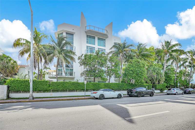 7728 Collins Ave # 5, Miami Beach FL 33141