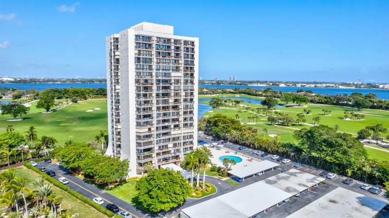 2000 Presidential Way # 702, West Palm Beach FL 33401