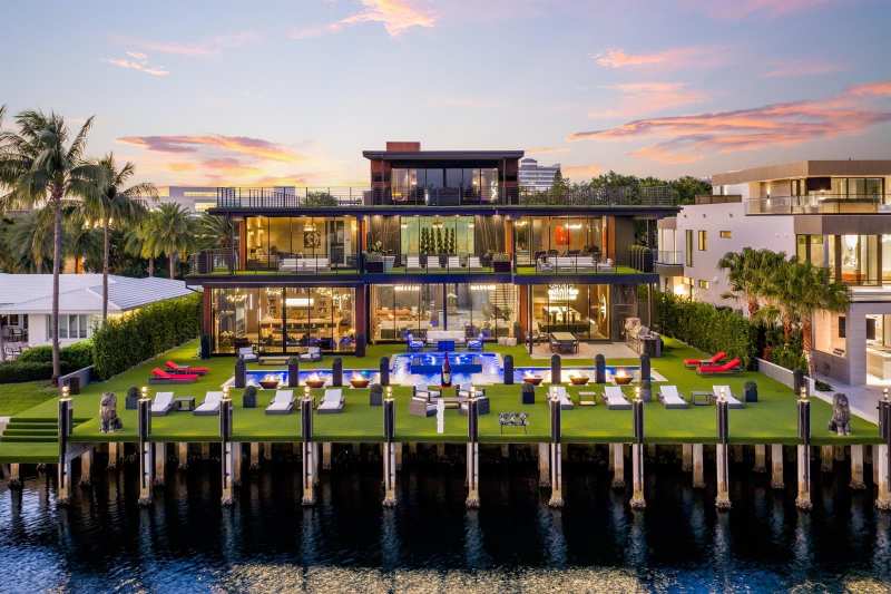 733 Middle River Drive, Fort Lauderdale FL 33304