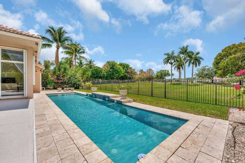 2491 Eagle Run Drive, Weston FL 33327