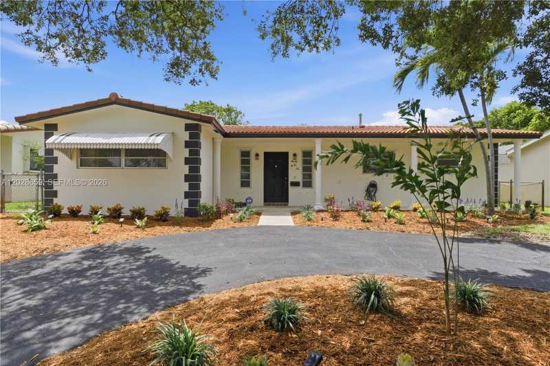 2210 N 52nd Ave, Hollywood FL 33021