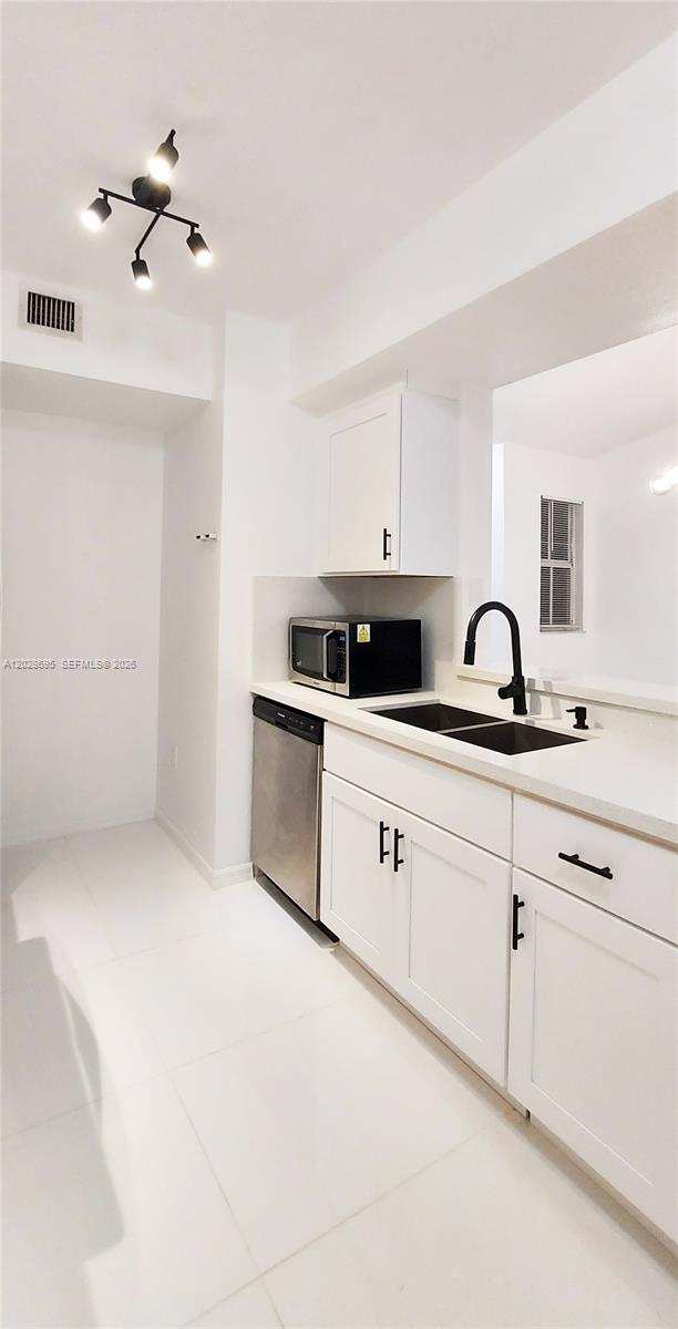2501 Centergate Dr # 203, Miramar FL 33025