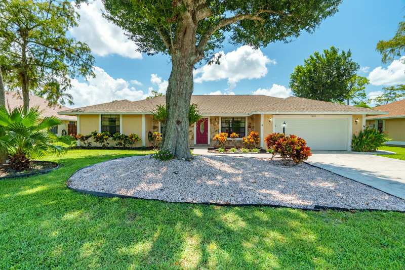 14608 Paddock Drive, Wellington FL 33414