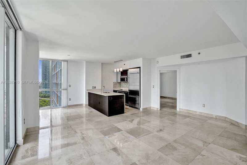 55 SE 6th St # 1502, Miami FL 33131