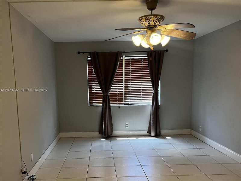 7000 Nova Dr # 103E, Davie FL 33317