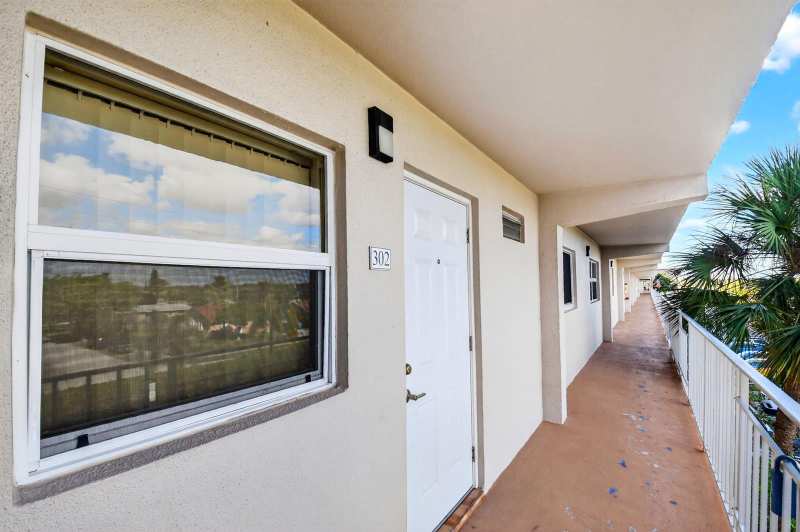 230 NE 26th Avenue # 302, Boynton Beach FL 33435