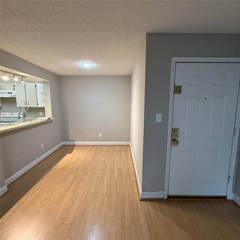 ROYAL POINCIANA CONDO
