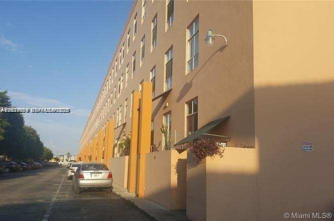 7420 W 20th Ave # 151, Hialeah FL 33016