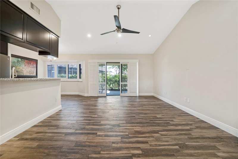 349 NW 94th Ter, Plantation FL 33324
