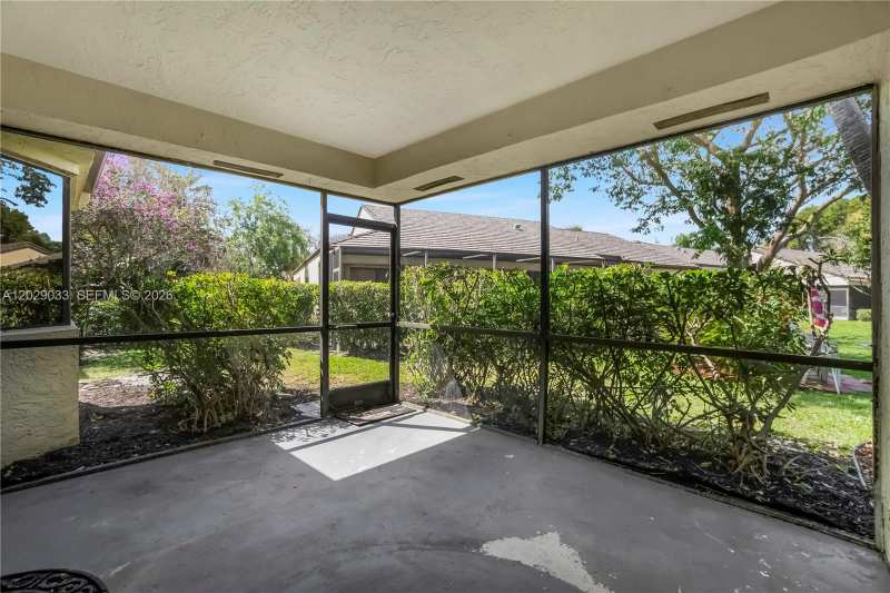 349 NW 94th Ter, Plantation FL 33324