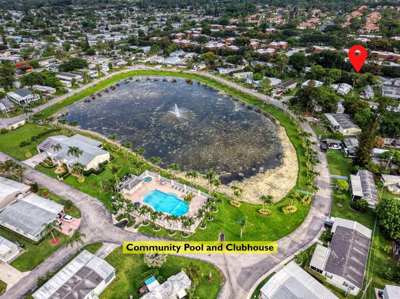 32 Lisa Lane, FL 33463