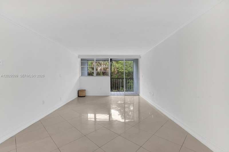 16518 NE 26th Ave # 202, North Miami Beach FL 33160