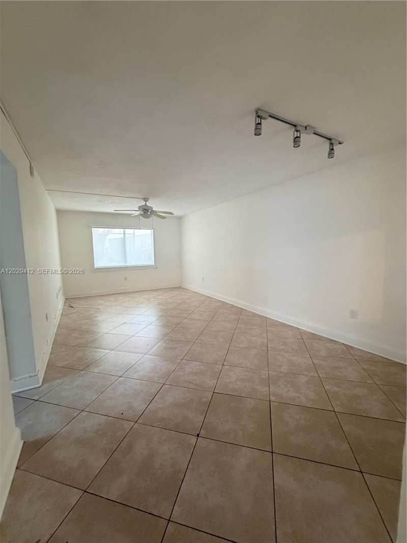 200 Galen Dr # 110, Key Biscayne FL 33149
