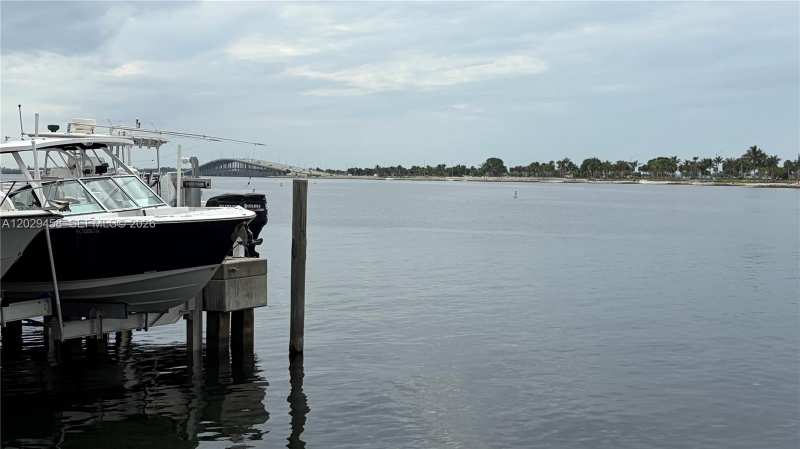 150 SE 25th Rd, Miami FL 33131