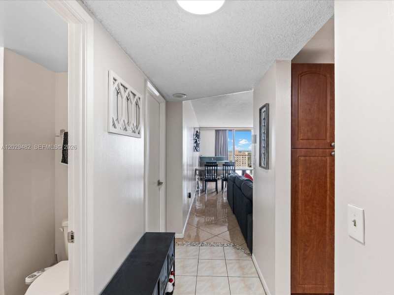 2801 NE 183rd St # 1805W, Aventura FL 33160