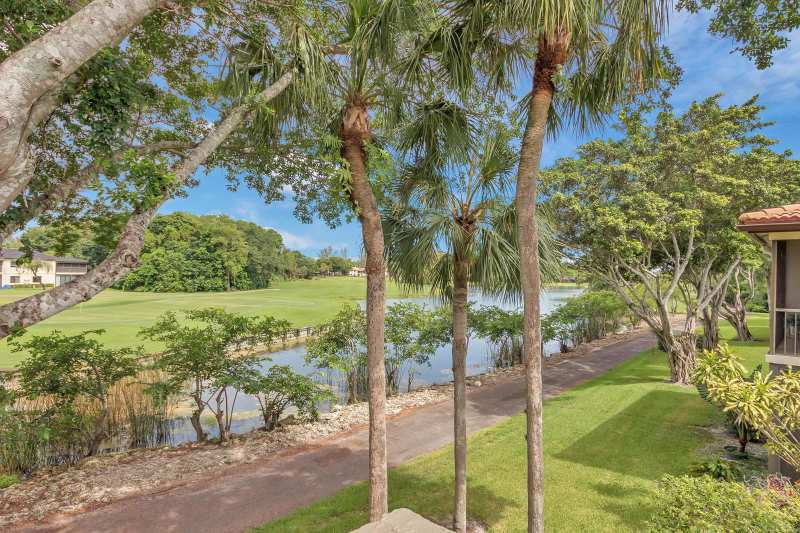 21866 Cypress Circle # 31e, Boca Raton FL 33433
