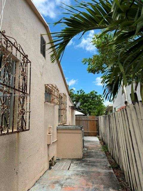 90 Flagami Blvd # 2, Miami FL 33144