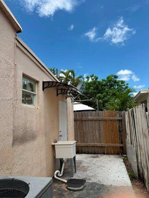 90 Flagami Blvd # 2, Miami FL 33144