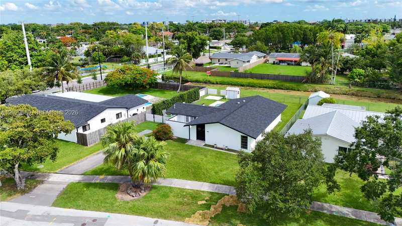 9605 SW 187th St, Cutler Bay FL 33157