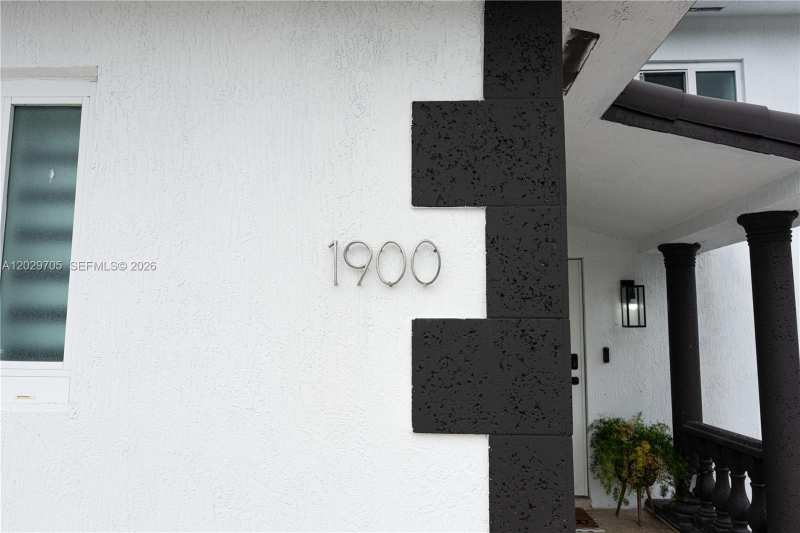 1900 SW 83rd Ave, Miami FL 33155
