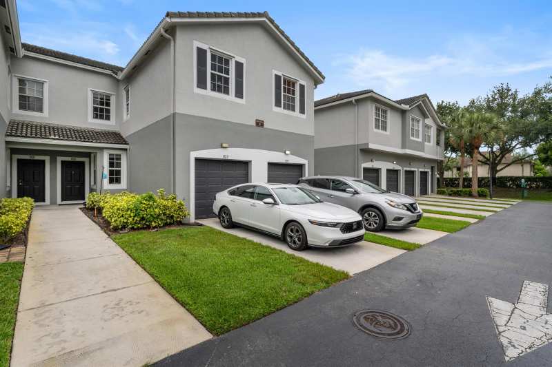 3122 Grandiflora Drive, FL 33467