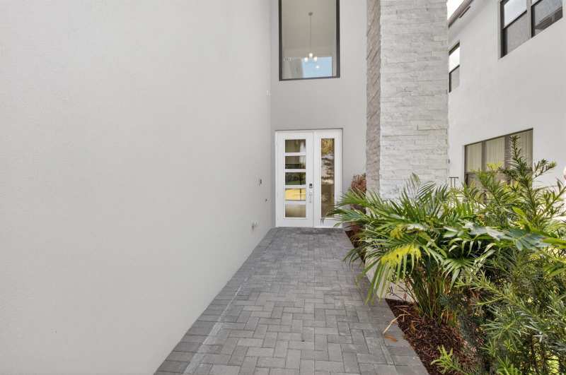 21054 Violet Fields Way, Boca Raton FL 33434