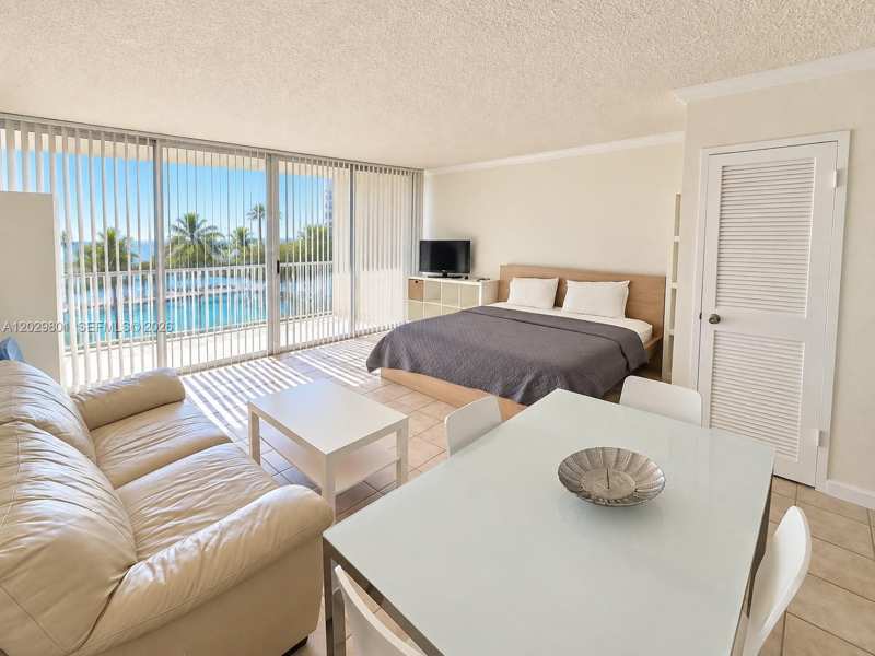 2501 S Ocean Dr # 424, Hollywood FL 33019