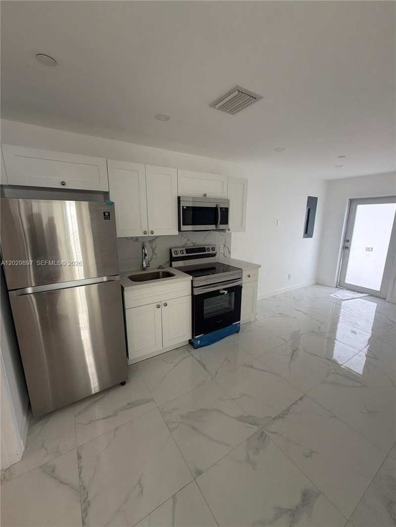 729 SW 3rd St # 2, Miami FL 33130