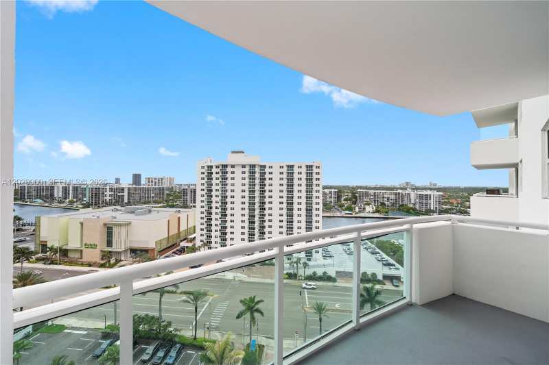 3001 S Ocean Dr # 1439, Hollywood FL 33019