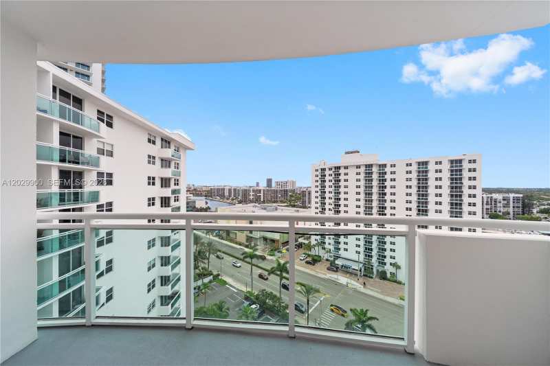 3001 S Ocean Dr # 1439, Hollywood FL 33019