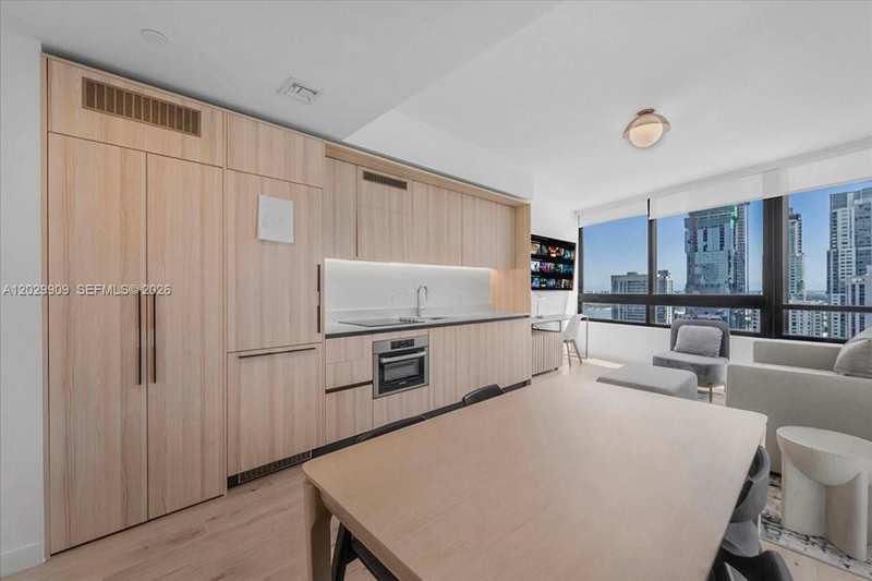 225 N Miami # 3109, Miami FL 33128