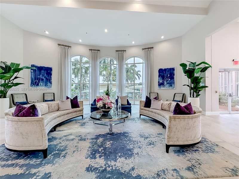 5591 Royal Lake Cir, Boynton Beach FL 33437