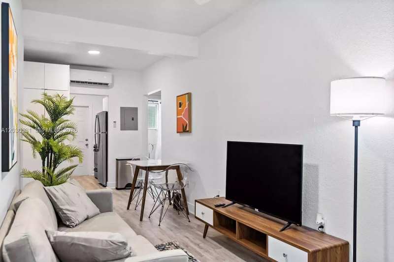 7325 Carlyle Ave # 2, Miami Beach FL 33141