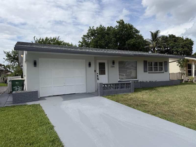 7315 NW 57th Place, Tamarac FL 33321