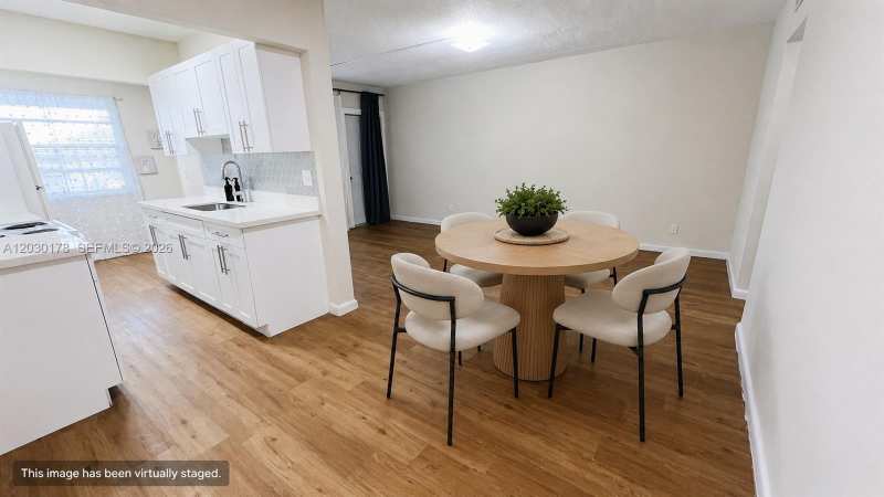 1100 NE 1st Ct # 213, Hallandale Beach FL 33009