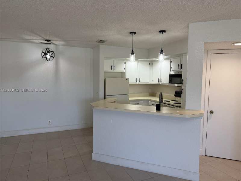 3330 N Pinewalk Dr N # 1623, Margate FL 33063