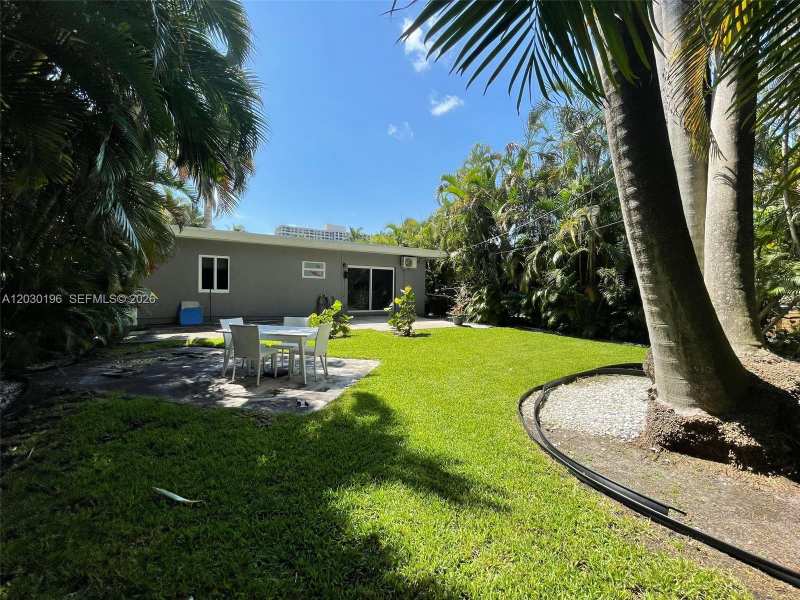1511 NE 109th St, Miami FL 33161