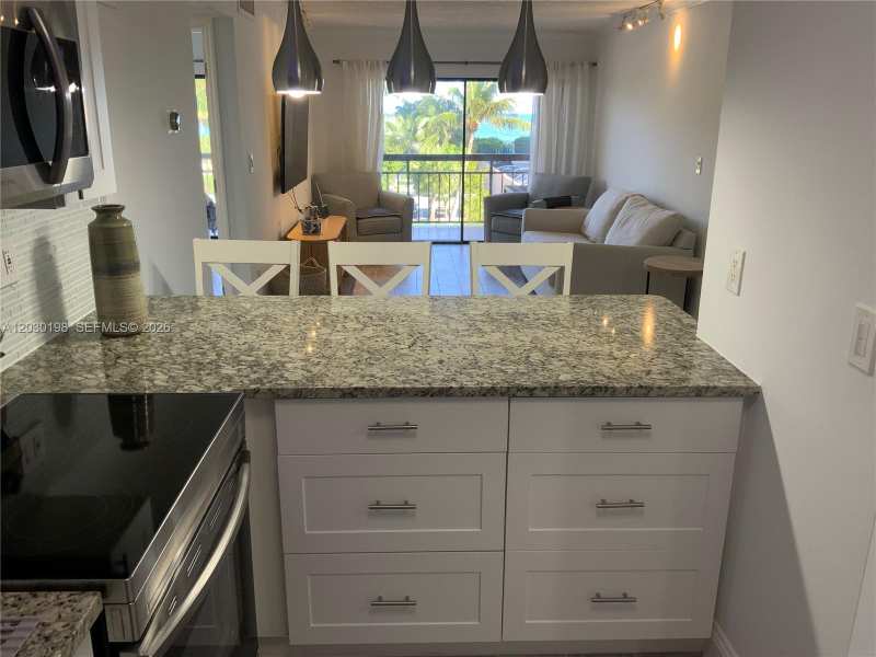 6444 Collins Ave # A6, Miami Beach FL 33141