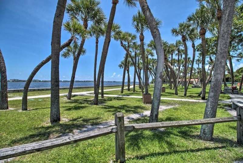 407 S Lakeside Drive, FL 33460