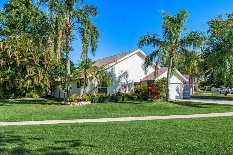 22525 Swordfish Drive, Boca Raton FL 33428