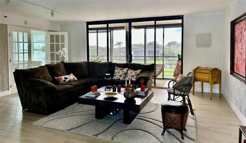7582 Regency Lake Drive, Boca Raton FL 33433