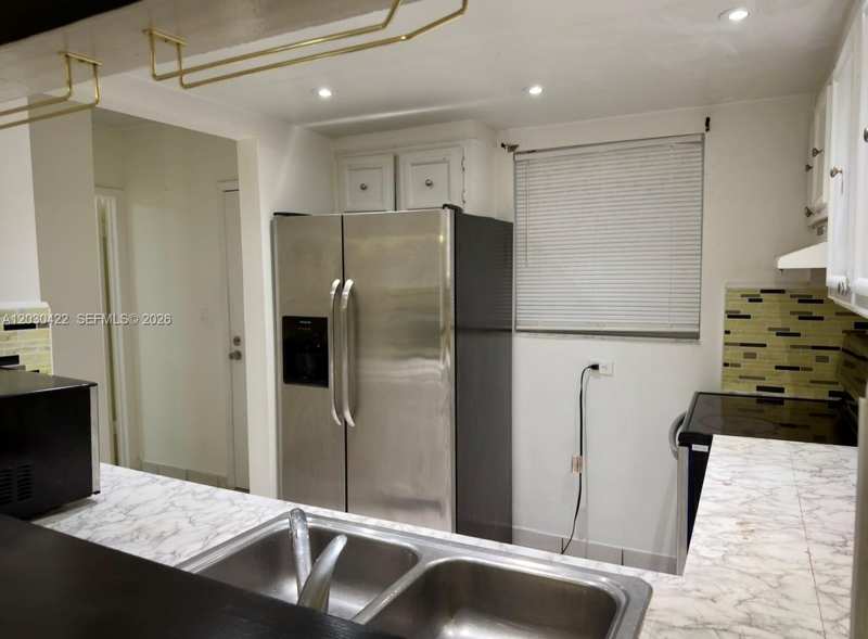 1035 W 77th St # 211, Hialeah FL 33014