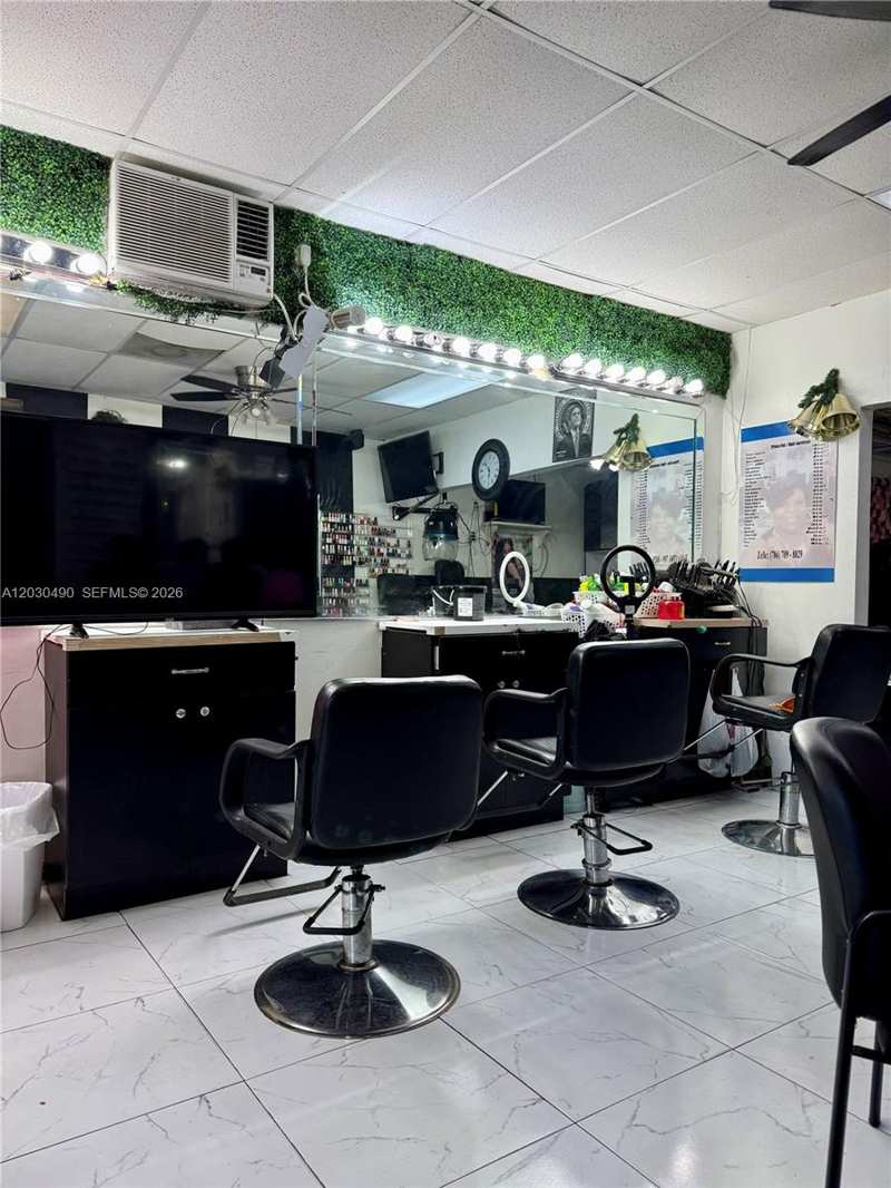 11842 W Dixie Hwy, Miami FL 33161
