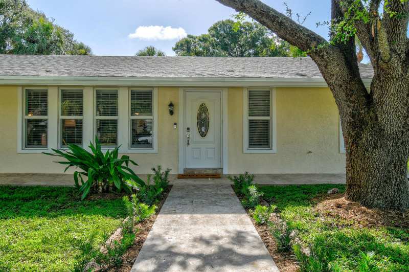 13074 23rd Avenue N, Palm Beach Gardens FL 33410