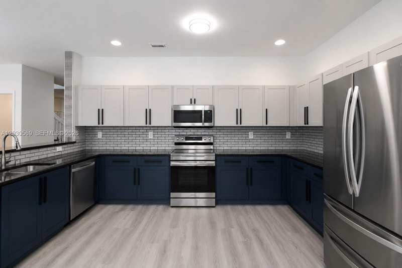 2564 SW 147th Path, Miami FL 33185