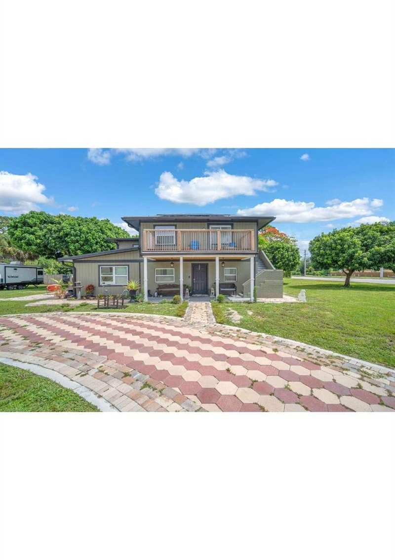 5023 Club Road, Haverhill FL 33415
