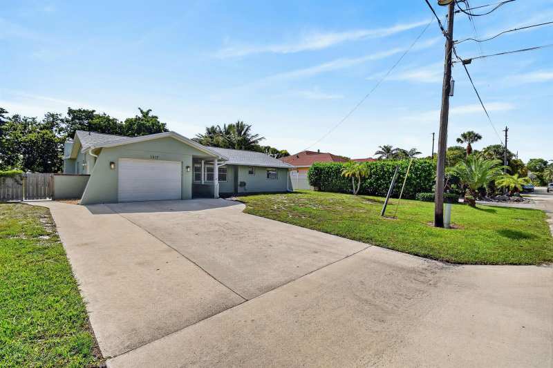 1317 Willow Road, West Palm Beach FL 33406