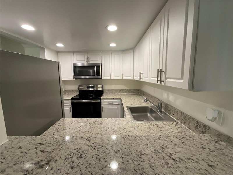 19455 NE 10 Avenue # 514, North Miami Beach FL 33179